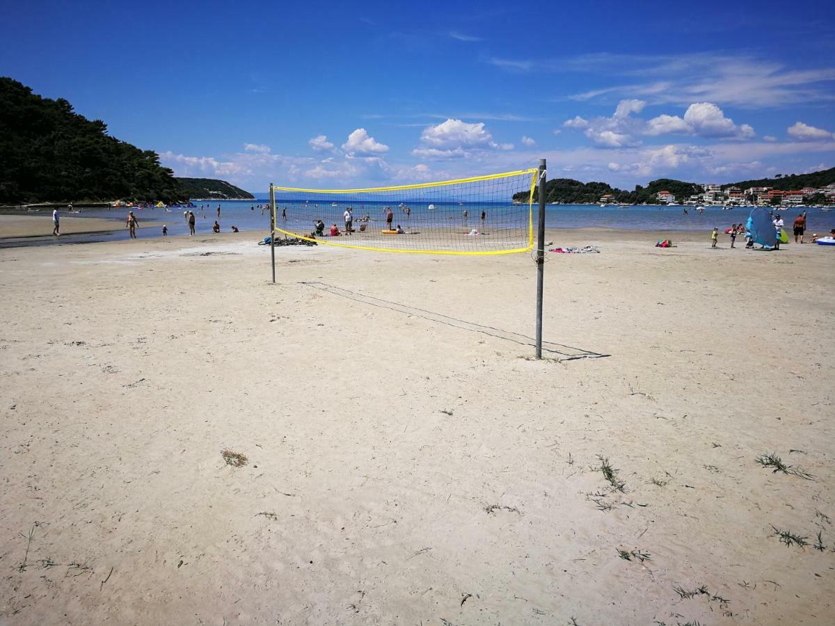 Family Friendly Apartments Island Rab Kampor エクステリア 写真