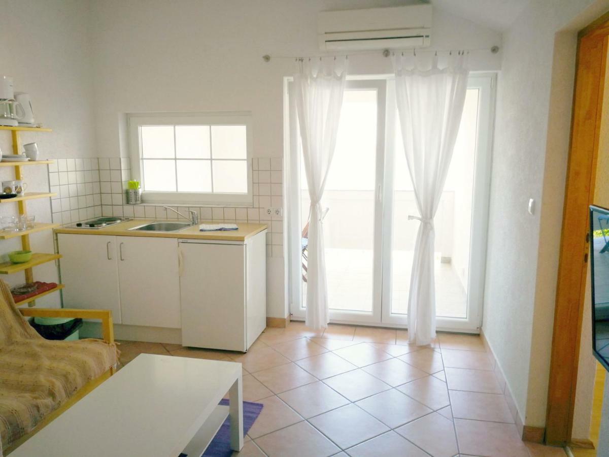 Family Friendly Apartments Island Rab Kampor エクステリア 写真