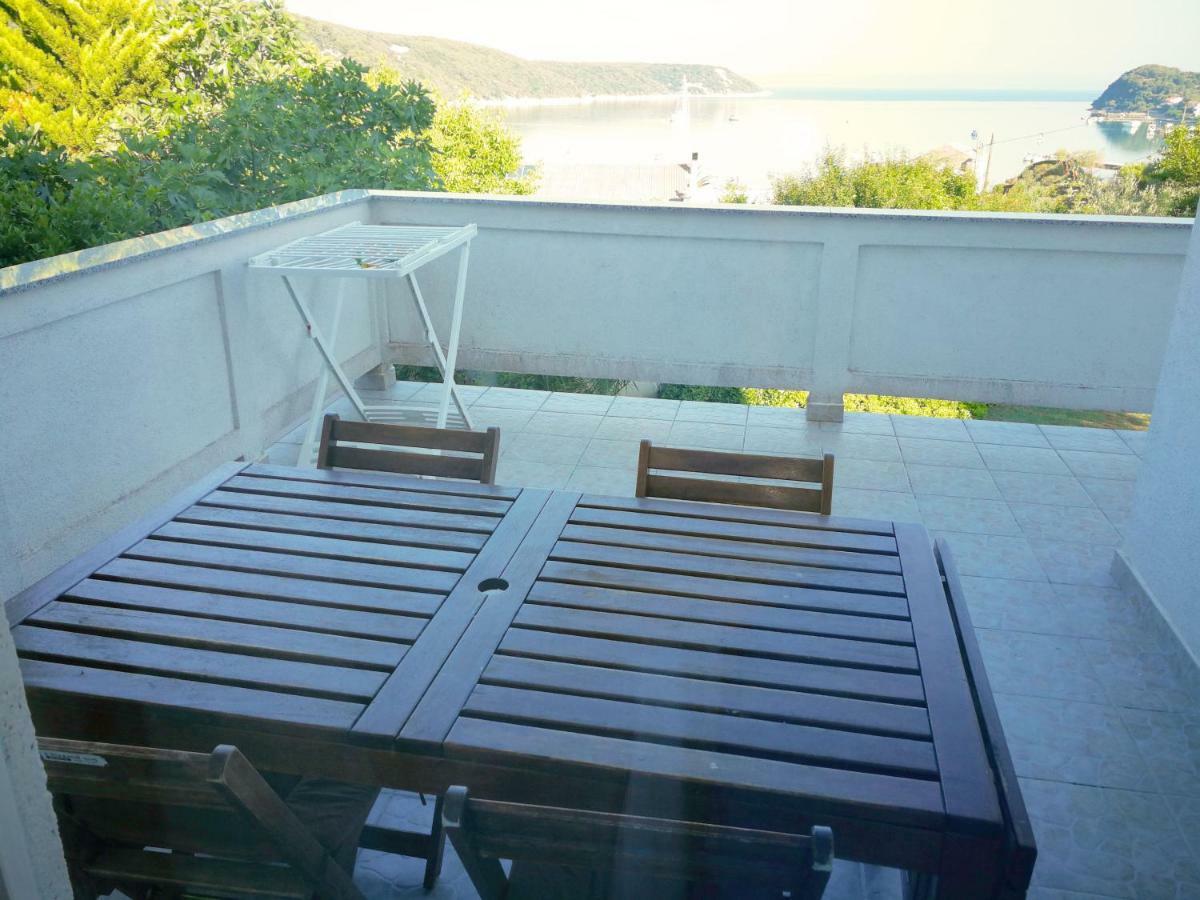 Family Friendly Apartments Island Rab Kampor エクステリア 写真